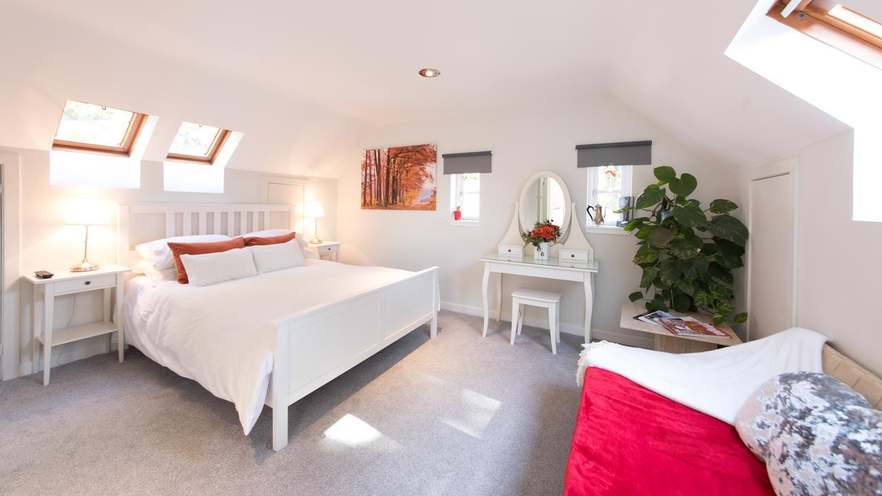 Justb Deva Edinburgh Hotel Bagian luar foto